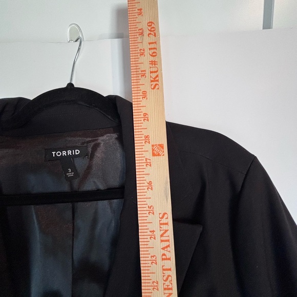 Torrid Plus Size 3 (3X / 22) Black One-Button Blazer Jacket Career Workwear - Picture 4 of 16